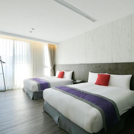 Hotel Hesper Hsr Taichung Buitenkant foto