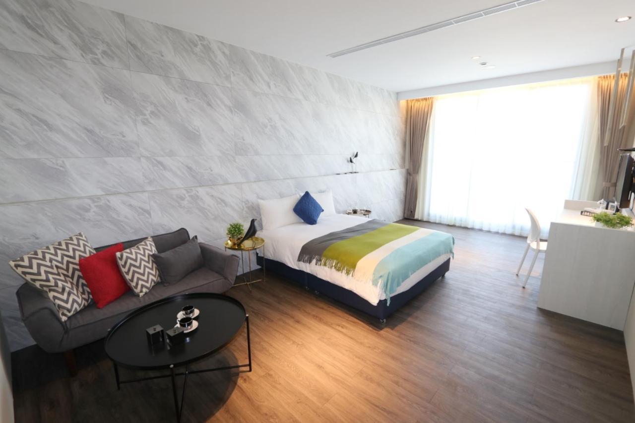 Hotel Hesper Hsr Taichung Buitenkant foto