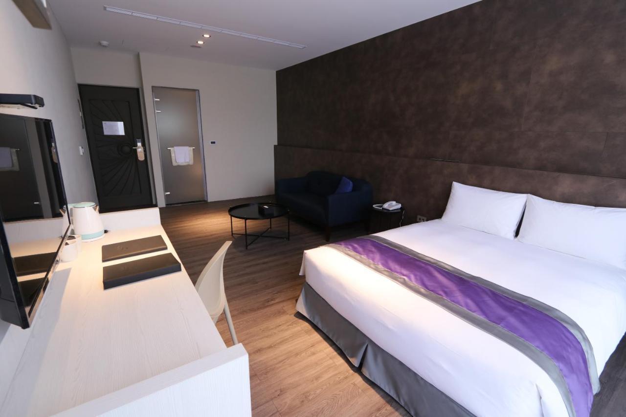 Hotel Hesper Hsr Taichung Buitenkant foto