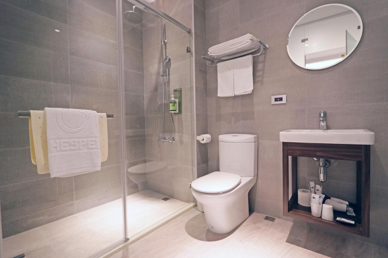Hotel Hesper Hsr Taichung Buitenkant foto