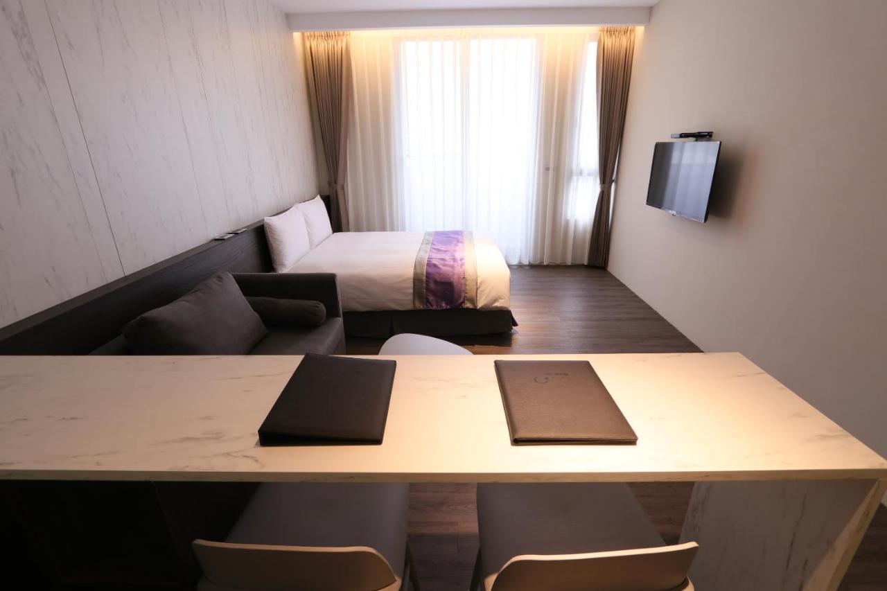 Hotel Hesper Hsr Taichung Buitenkant foto