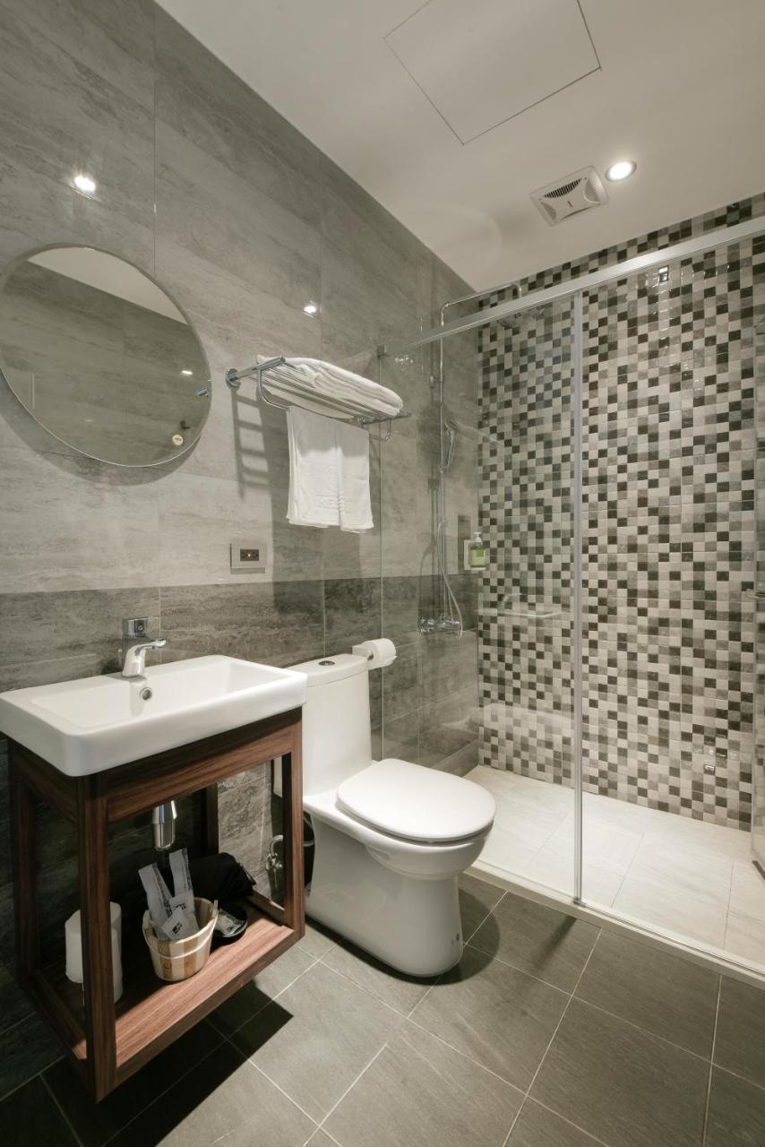Hotel Hesper Hsr Taichung Buitenkant foto